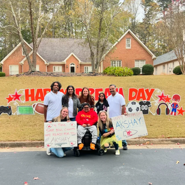 Sweet Akshay had the most amazing start to his @chiefs Dream yesterday! 🤩

Special thank you to @signgypsiesgeorgia, @loewskc, and @q39kc for going above and beyond for Akshay and his family. ❤️

Also, thank you to Dr. Brooke Anderson with @childrensatl for referring Akshay to Dream On 3 Georgia and for being a part of his sendoff. 🥹🫶

📸: @lizwyliephotography