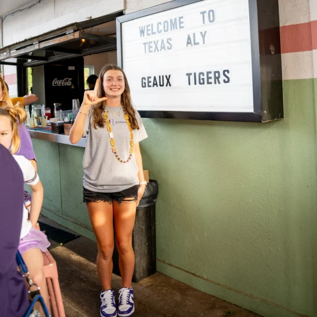 Everything really is bigger in Texas...including Dreams! ✨

We landed in Texas and were greeted with the warmest southern hospitality at @livebyloews_arlington. The staff made it feel like home — gracious, genuine, and full of heart.

One of the most unforgettable moments? @lsugym super fan, Aly got to meet the legendary former LSU Gymnastics Coach D-D Breaux! 🤯 Her presence is as powerful off the floor as it is on it — she was so kind, took photos with Aly, and shared some truly inspiring words. 💛

And in true Texas style, Aly was gifted her own pair of boots from @ariatfortworth, just like the gymnasts! Thanks to our amazing friends with the @NCAA, Aly was also given gifts from @nikkismithdesigns, @drunkelephant, @truebrvnd, and @tart_bytaylor!

Hang on to your (cowboy) hats, y’all! 🤠 This @ncaagymnastics_ Dream is going to be a good one!

📣 Shout out @taco.heads, @hezrivera, and @gymtrin

📸: @makaylafilm.co